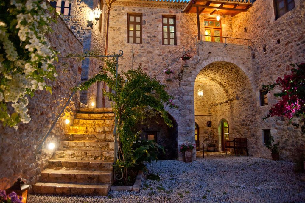 Archontiko Hatzipanayioti Leonídion Exterior photo